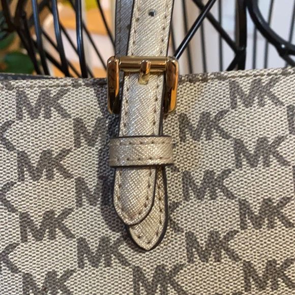 ✨Host Pick✨ MICHAEL Michael Kors Jet Set Multifunction Pocket Tote AUTHENTIC ✨ - Picture 5 of 16